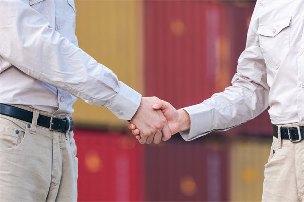 美線貨運(yùn)訂艙就像“搶票”，制造業(yè)有什么看法？