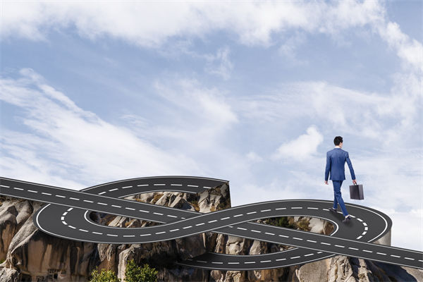 市場(chǎng)突變，現(xiàn)有戰(zhàn)略失效，怎么調(diào)整戰(zhàn)略規(guī)劃才能破局？