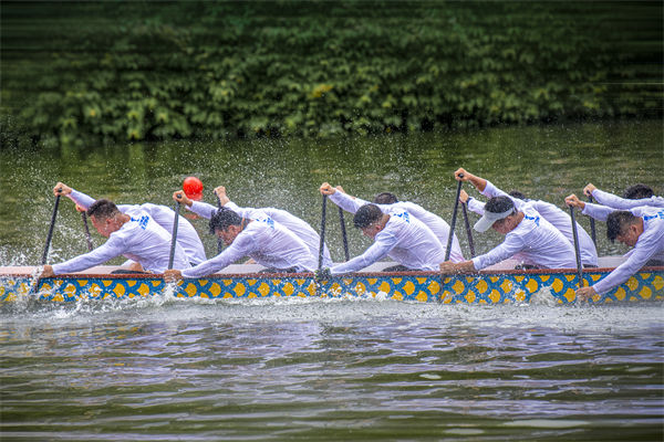 起猛了龍舟都能蹦迪了，企業(yè)文化對此有何啟示？