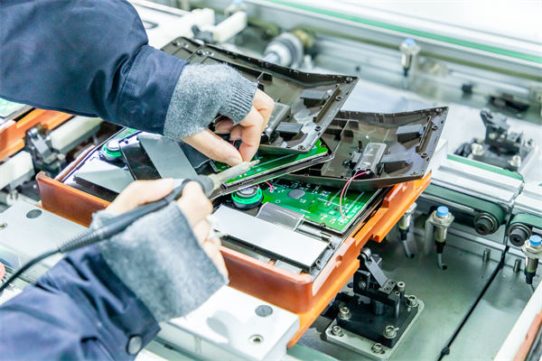 如何通過精益生產(chǎn)優(yōu)化生產(chǎn)布局，提升整體生產(chǎn)效率？