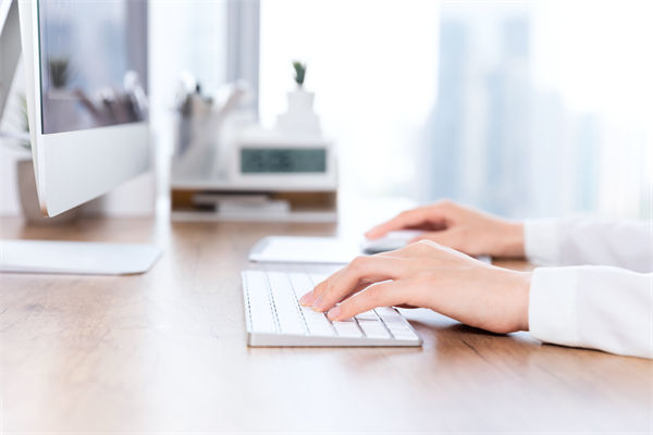 人力資源管理分析：男子請(qǐng)育兒假陪幼女看病被開(kāi)除