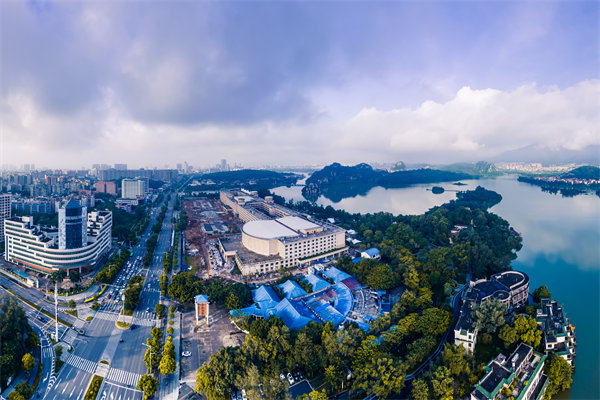 企業(yè)陷戰(zhàn)略迷茫難尋增長(zhǎng)路，肇慶戰(zhàn)略咨詢(xún)公司能指明方向嗎？